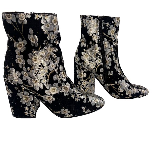 Indigo Rd Brooke Boots Floral Black Embroidered Tapestry Ankle Booties Women's 9 - Picture 7 of 9